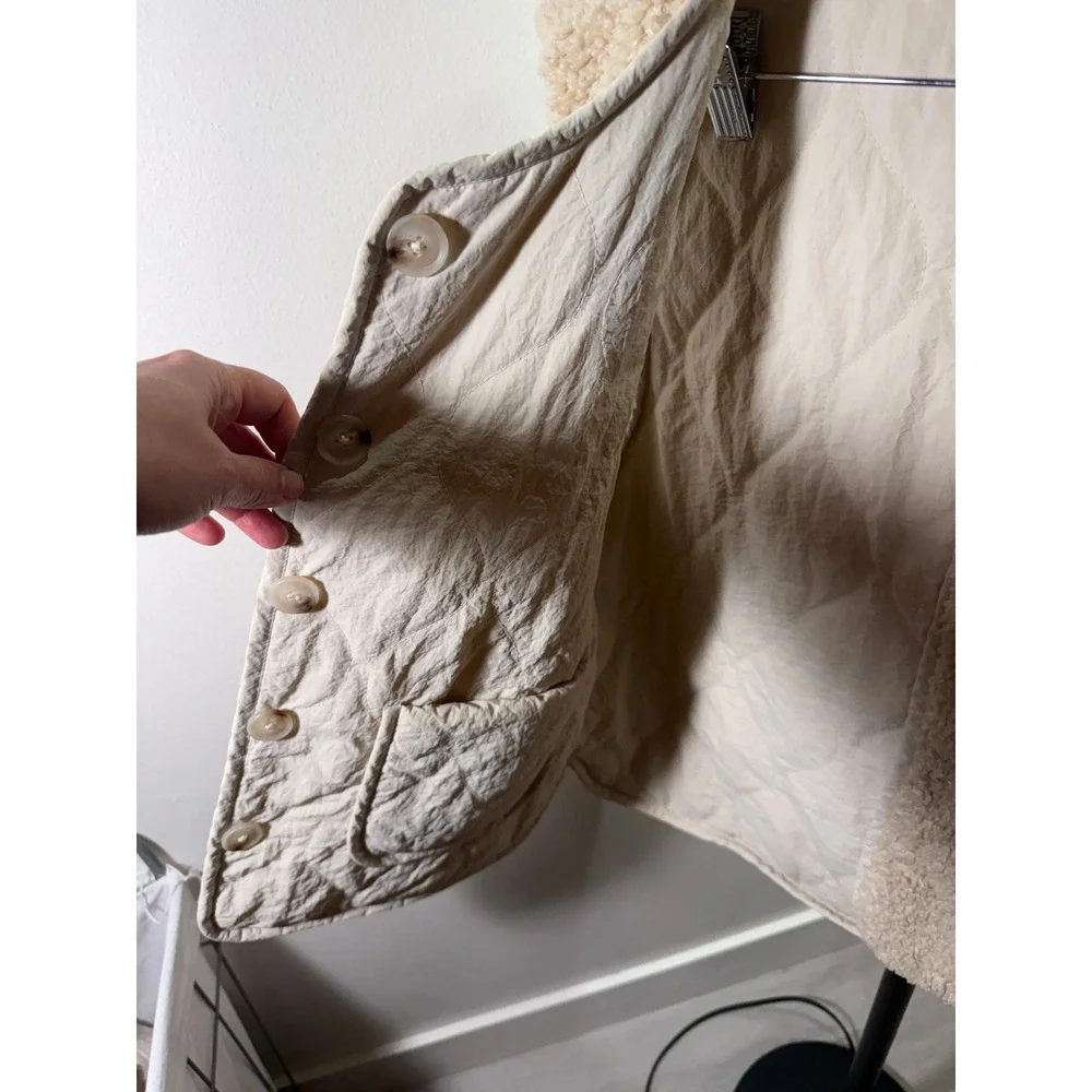 sherpa reversible vest nylon cream‎ neutral boucle cozy MED no brand layering